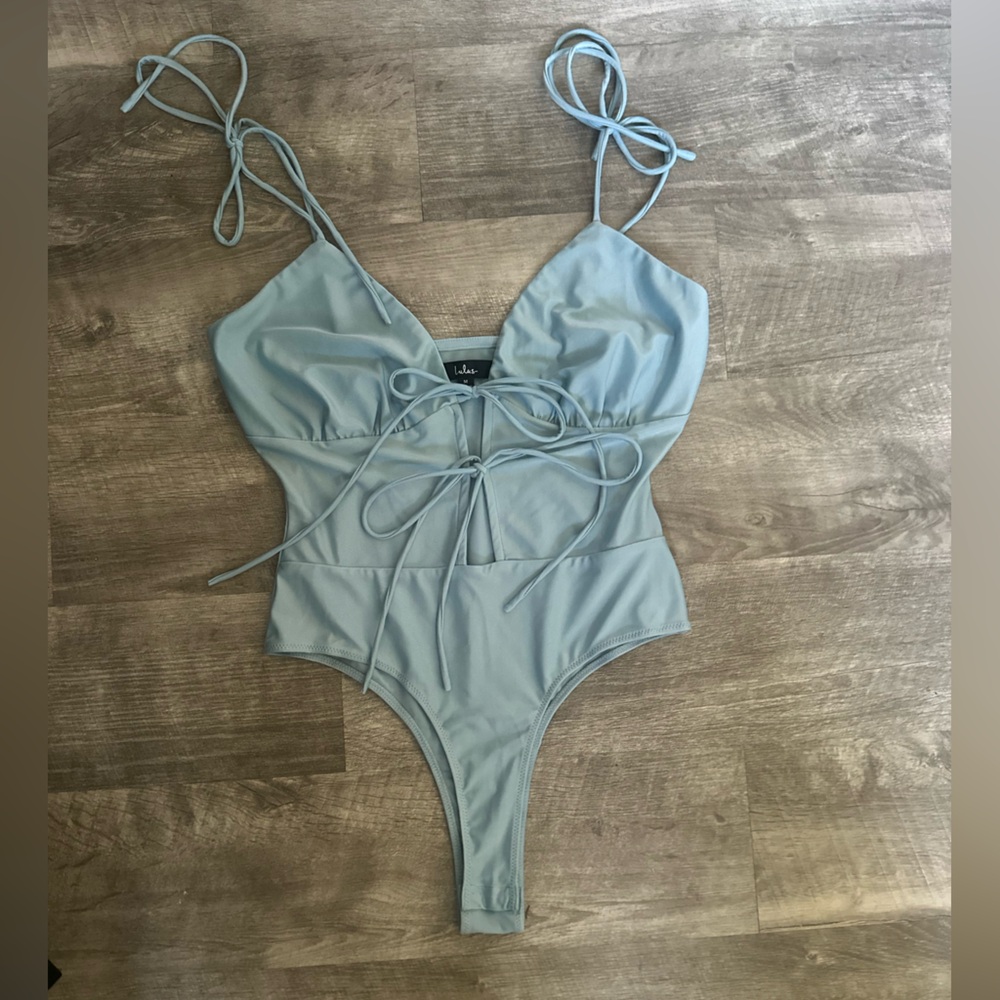 Lulu's Elegant Blue Tie-Back Bodysuit